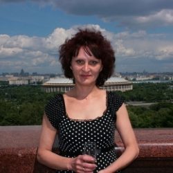 Зрелый мужчина и его молодая девушка ищут женщину или девушку для секса втроём в Туле